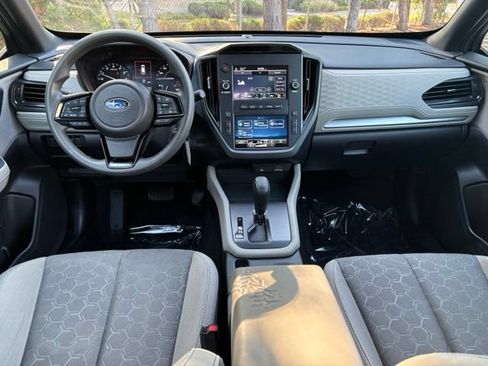Used 2025 Subaru Forester AWD/4WD image 12