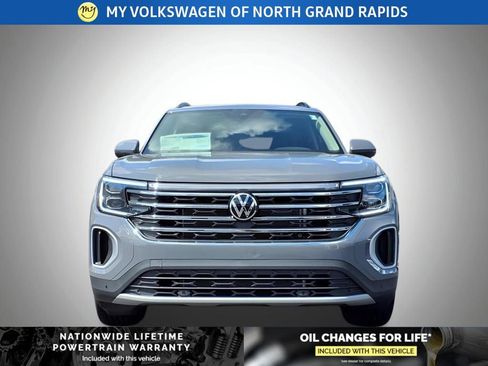 New 2026 Volkswagen Atlas SE image 2