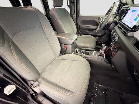 Used 2024 Jeep Wrangler Unlimited AWD/4WD image 15