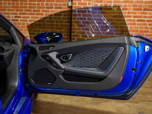 Used 2023 Lamborghini Huracan EVO image 22