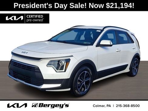 Used 2024 Kia Niro EX image 1