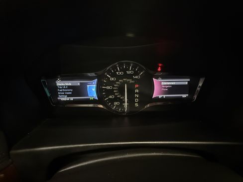 Used 2014 Lincoln MKX AWD w/ Equipment Group 102A image 30