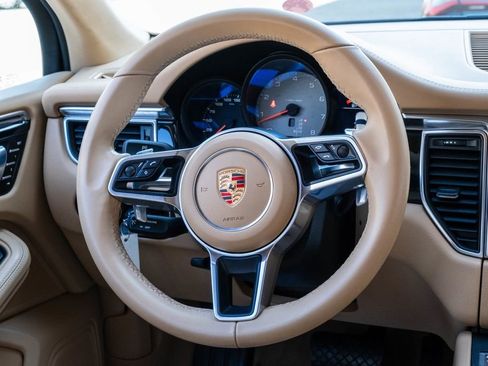 Used 2015 Porsche Macan S w/ Infotainment Package image 30