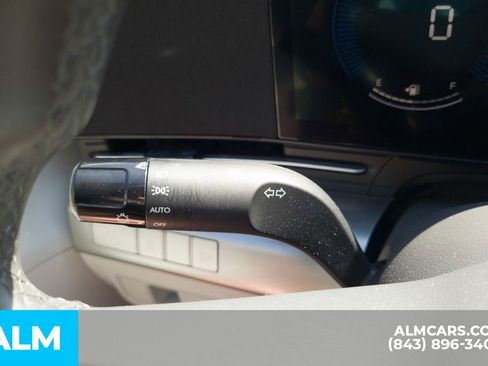 Certified 2025 Hyundai Kona SEL image 18