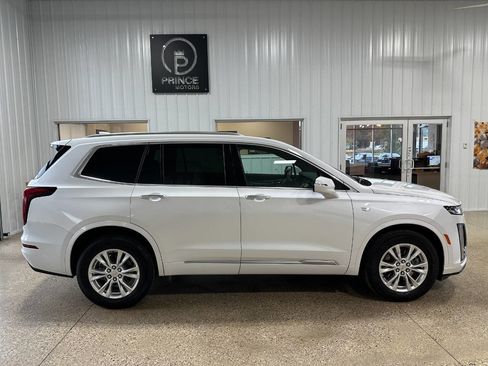 Used 2024 Cadillac XT6 Luxury w/ LPO, Floor Liner Package image 23