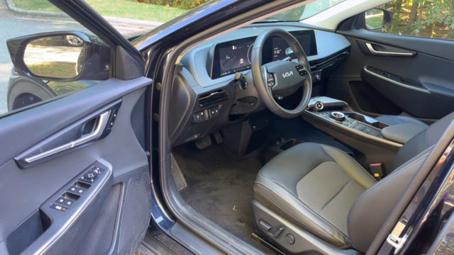 Used 2024 Kia EV6 Light AWD/4WD image 4