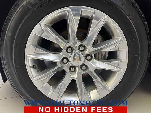 Used 2023 Chevrolet Suburban Premier image 9