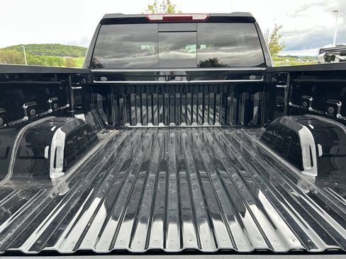 Used 2025 Chevrolet Silverado 1500 LT w/ All Star Edition Plus AWD/4WD image 9