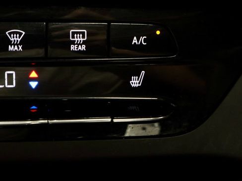 Used 2023 Buick Envision Essence w/ Sport Touring Package AWD/4WD image 3