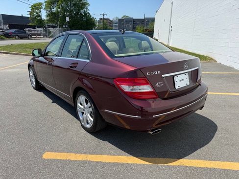 Used 2008 Mercedes-Benz C 300 Sedan w/ Multimedia Pkg image 3