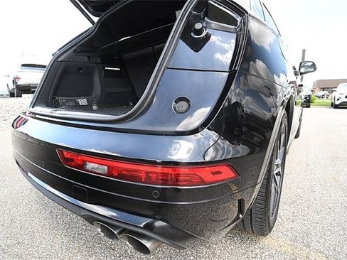 Used 2024 Audi SQ5 Premium Plus image 32