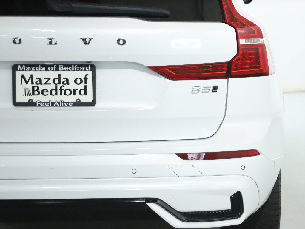 Used 2024 Volvo XC60 B5 Plus AWD/4WD image 45