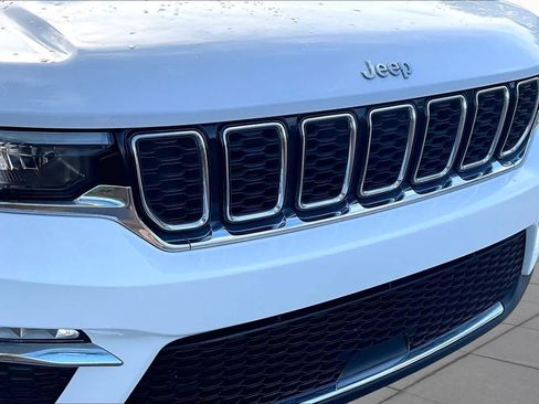 Used 2022 Jeep Grand Cherokee Limited RWD image 29