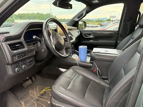 Used 2023 Chevrolet Suburban RST w/ Luxury Package AWD/4WD image 5