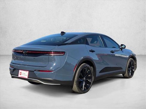 Certified 2025 Toyota Crown Nightshade image 5