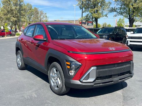 Certified 2026 Hyundai Kona SE AWD/4WD image 4