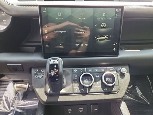 Used 2024 Land Rover Defender 110 Carpathian Edition AWD/4WD image 15