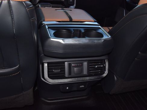 Certified 2022 Ford F150 Platinum w/ Equipment Group 701A High image 18