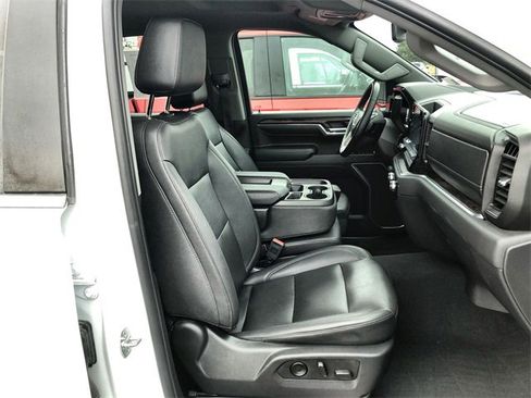 Used 2025 GMC Sierra 1500 SLT image 24