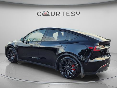 Used 2023 Tesla Model Y Performance AWD/4WD image 5