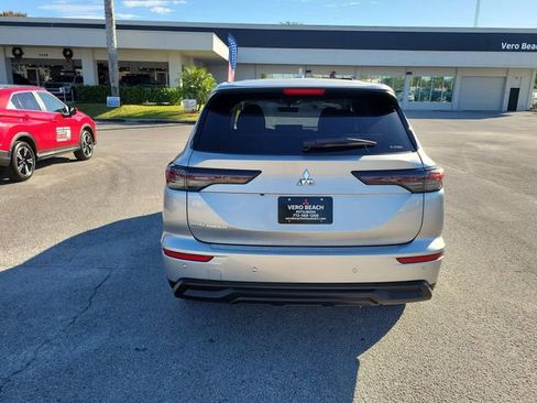 New 2026 Mitsubishi Outlander ES AWD/4WD image 5