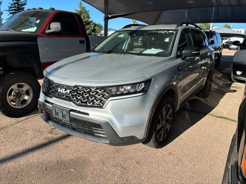Used 2022 Kia Sorento S AWD/4WD image 2