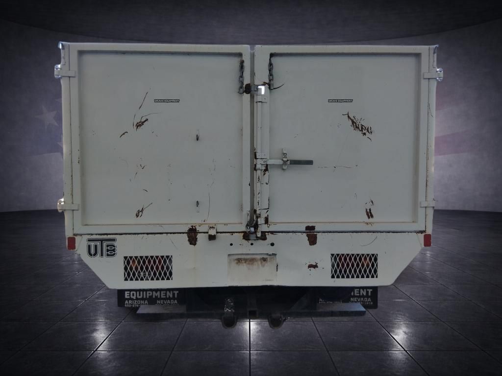 Used 2020 Isuzu NPR RWD image 4