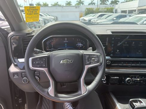 Used 2025 Chevrolet Silverado 1500 LT Trail Boss w/ LPO, Dark Essentials Package image 19