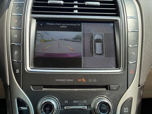 Used 2017 Lincoln MKX Reserve AWD/4WD image 24