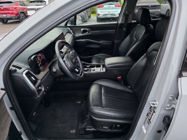 Certified 2023 Kia Sorento S w/ Panoramic Sunroof Package AWD/4WD image 15