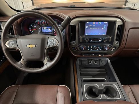 Used 2014 Chevrolet Silverado 1500 High Country image 20