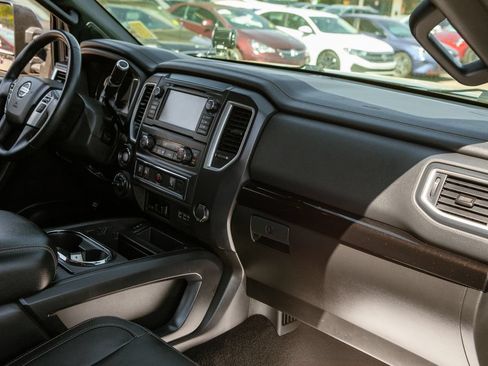 Used 2019 Nissan Titan SL w/ Midnight Edition AWD/4WD image 11