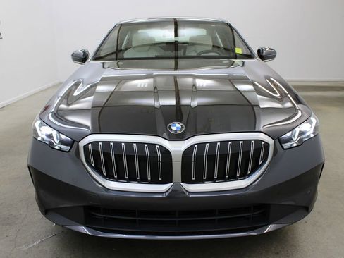 Used 2024 BMW 530i w/ Convenience Package image 6