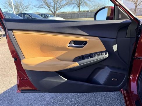 Used 2024 Nissan Sentra SV w/ SV Premium Package image 16