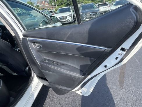 Used 2014 Toyota Corolla S image 22