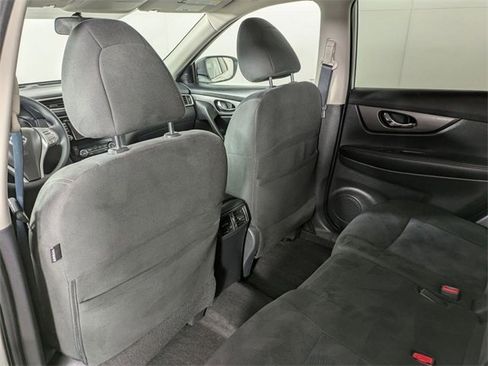 Used 2015 Nissan Rogue SV w/ SV Premium Package image 24