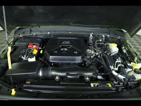 Used 2021 Jeep Wrangler Unlimited Sahara image 16