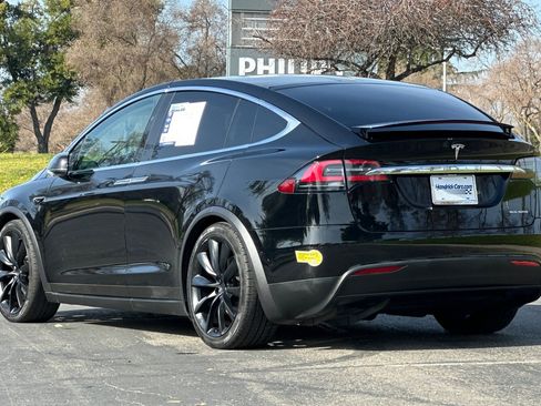 Used 2019 Tesla Model X Standard Range image 7