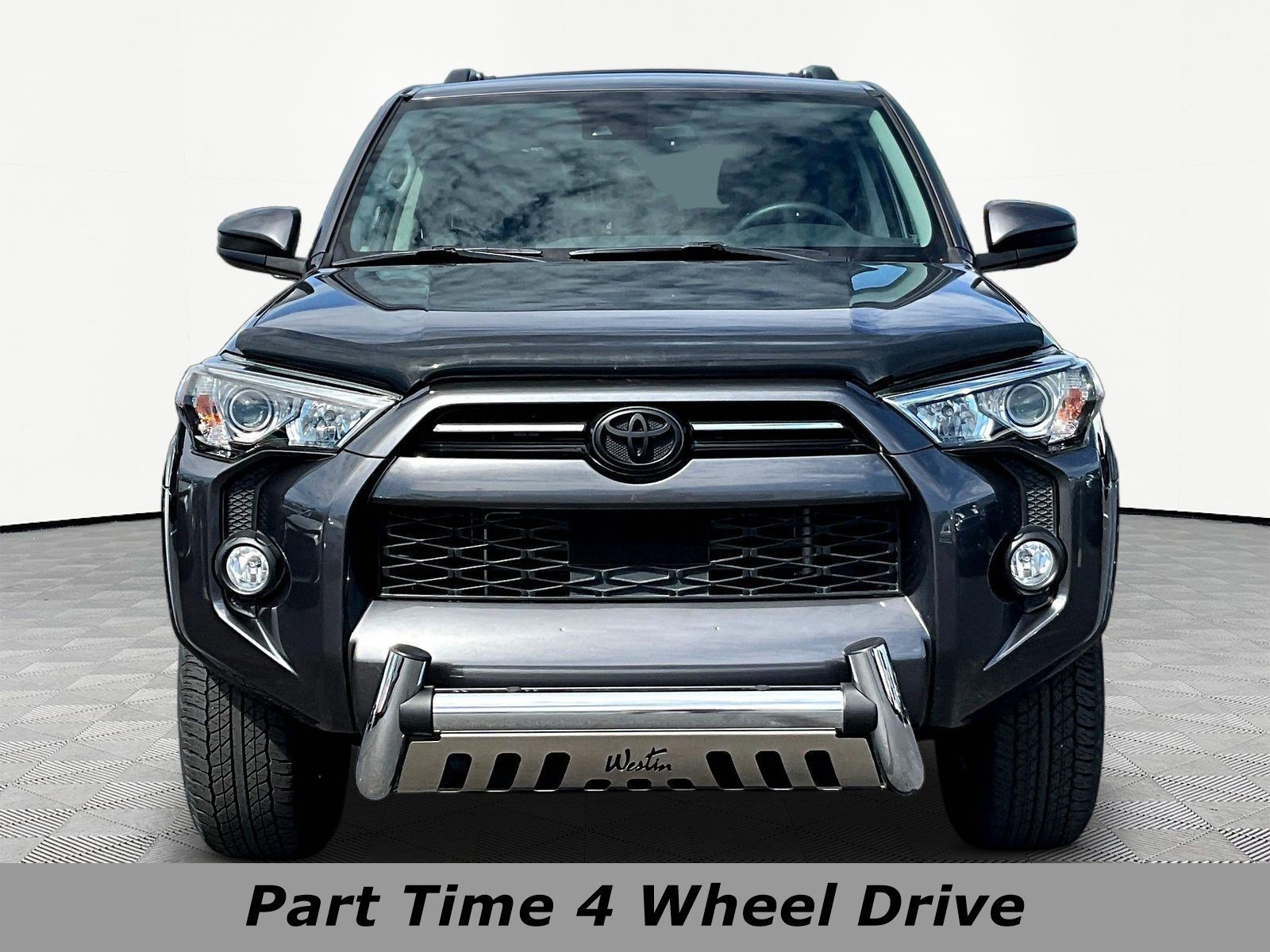 Used 2020 Toyota 4Runner SR5 AWD/4WD image 2