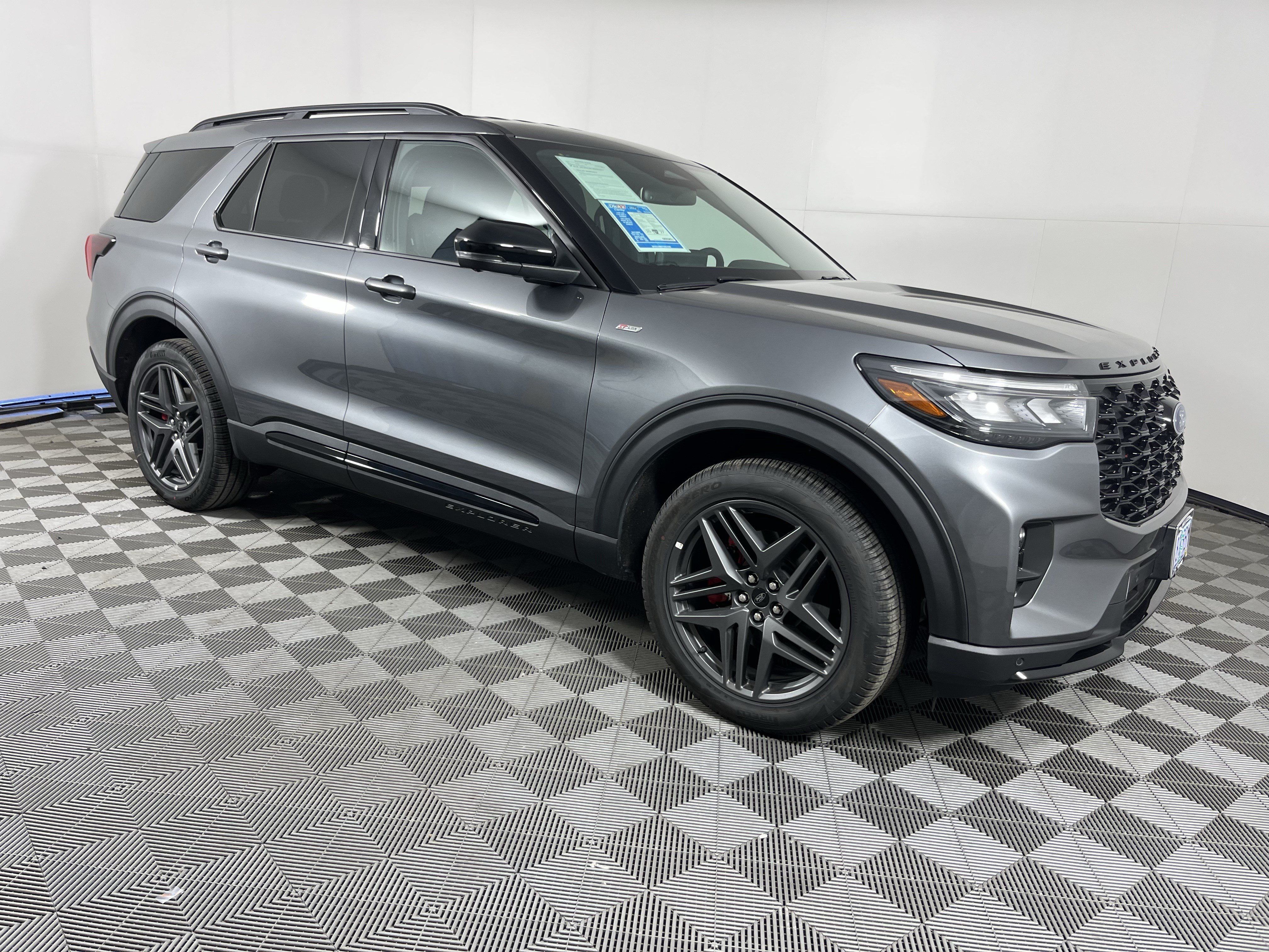Used 2026 Ford Explorer ST-Line w/ ST-Line Street Pack AWD/4WD image 7