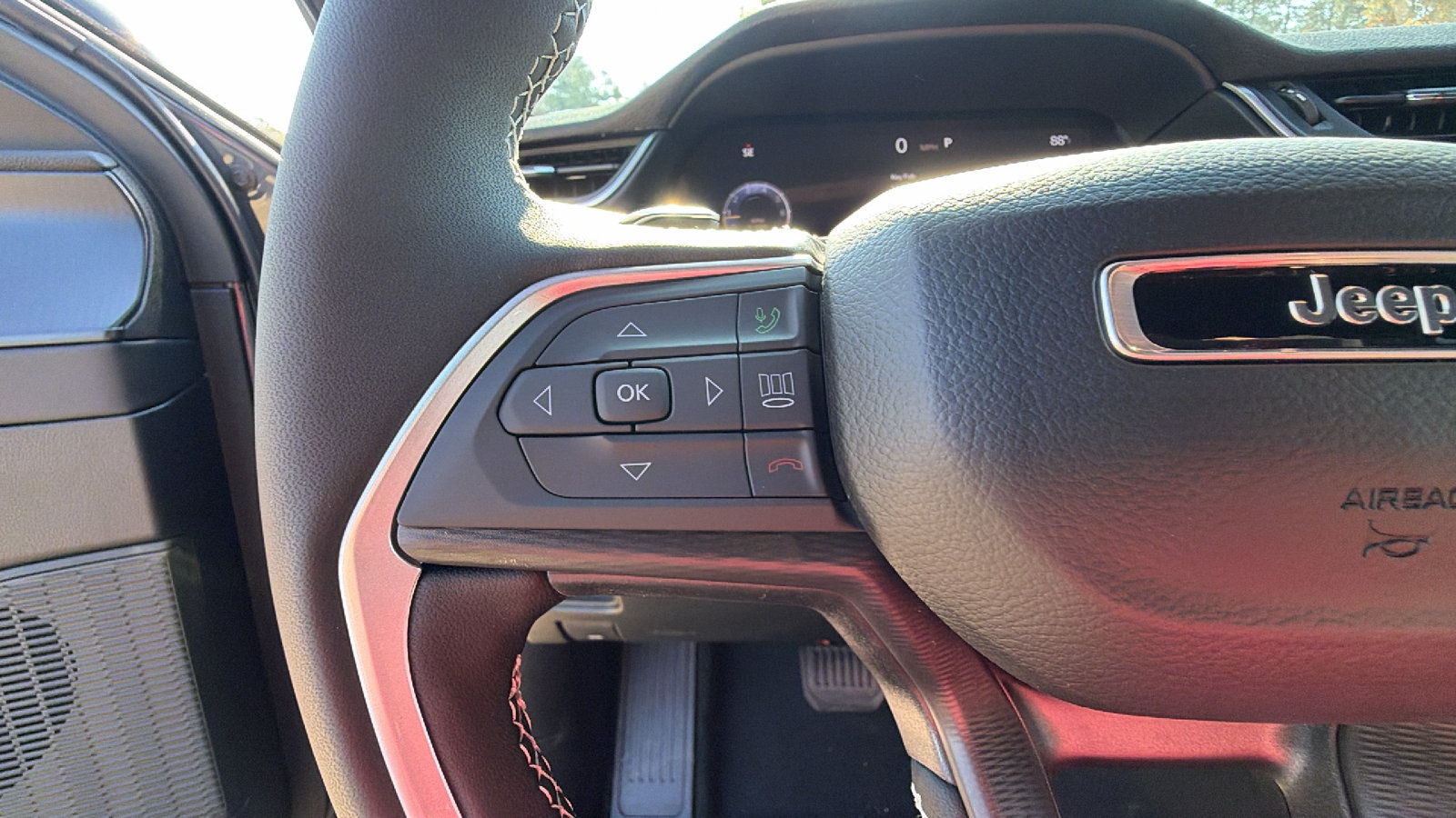 New 2027 Jeep Grand Cherokee Laredo X AWD/4WD image 23