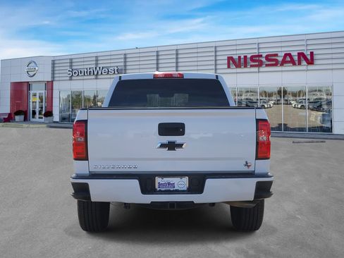 Used 2018 Chevrolet Silverado 1500 Custom w/ Custom Value Package image 7