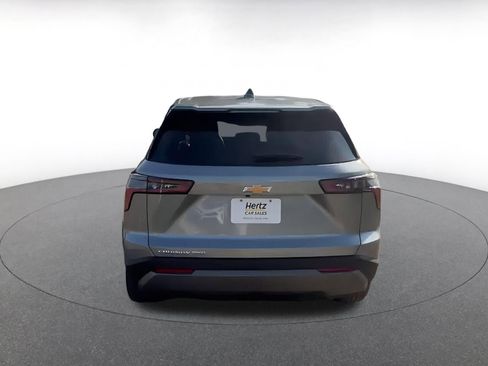 Used 2025 Chevrolet Equinox LT image 12