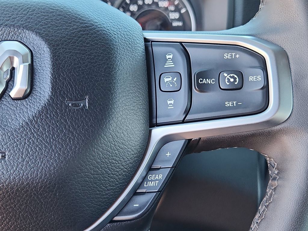 Certified 2025 RAM 2500 Big Horn AWD/4WD image 19