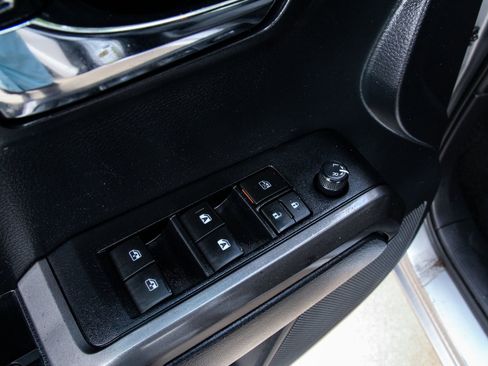 Used 2021 Toyota Tacoma TRD Off-Road w/ Technology Package AWD/4WD image 13