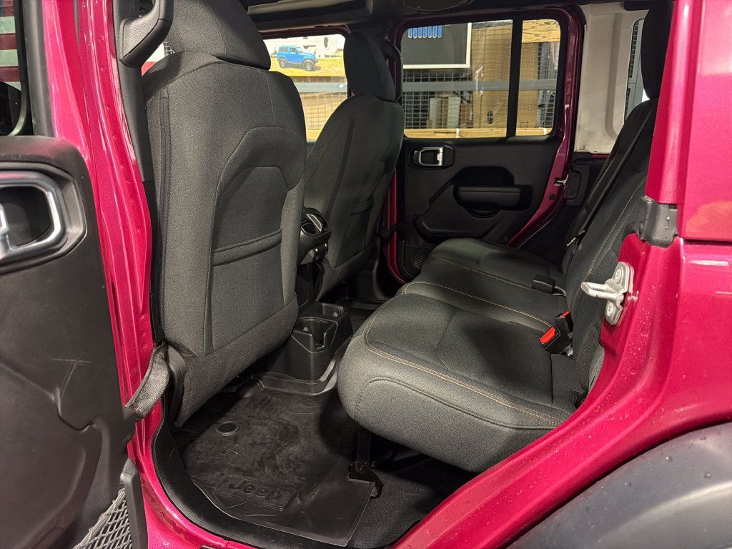 Used 2024 Jeep Wrangler Unlimited Sport AWD/4WD image 15