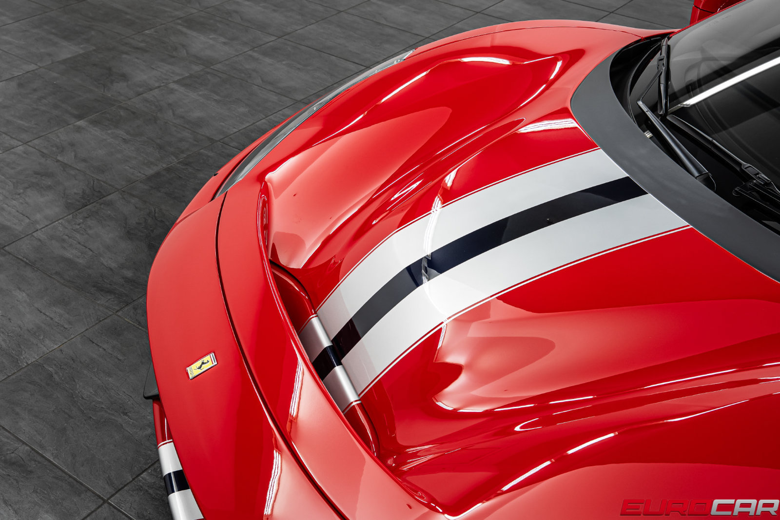Used 2019 Ferrari 488 Pista Coupe RWD image 9
