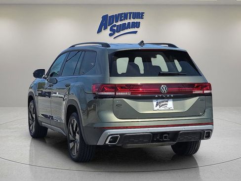 Used 2025 Volkswagen Atlas Peak Edition SE image 5