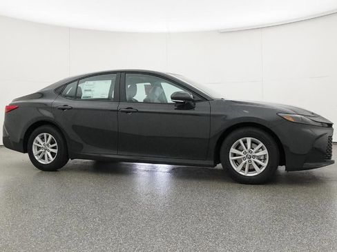 New 2026 Toyota Camry LE image 28