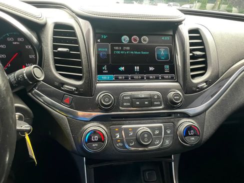 Used 2015 Chevrolet Impala LT w/ Convenience Package FWD image 18